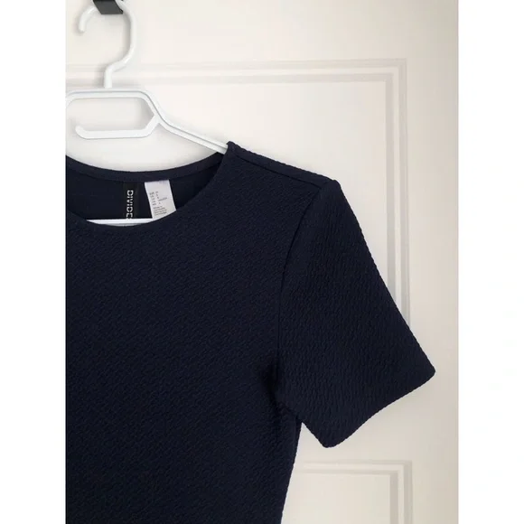 H&M Ruffled Hem Dress - Picture 4 of 4